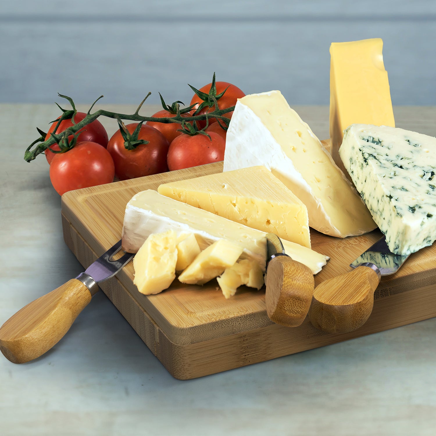 Branded Cheeseboard with Cheese Knives