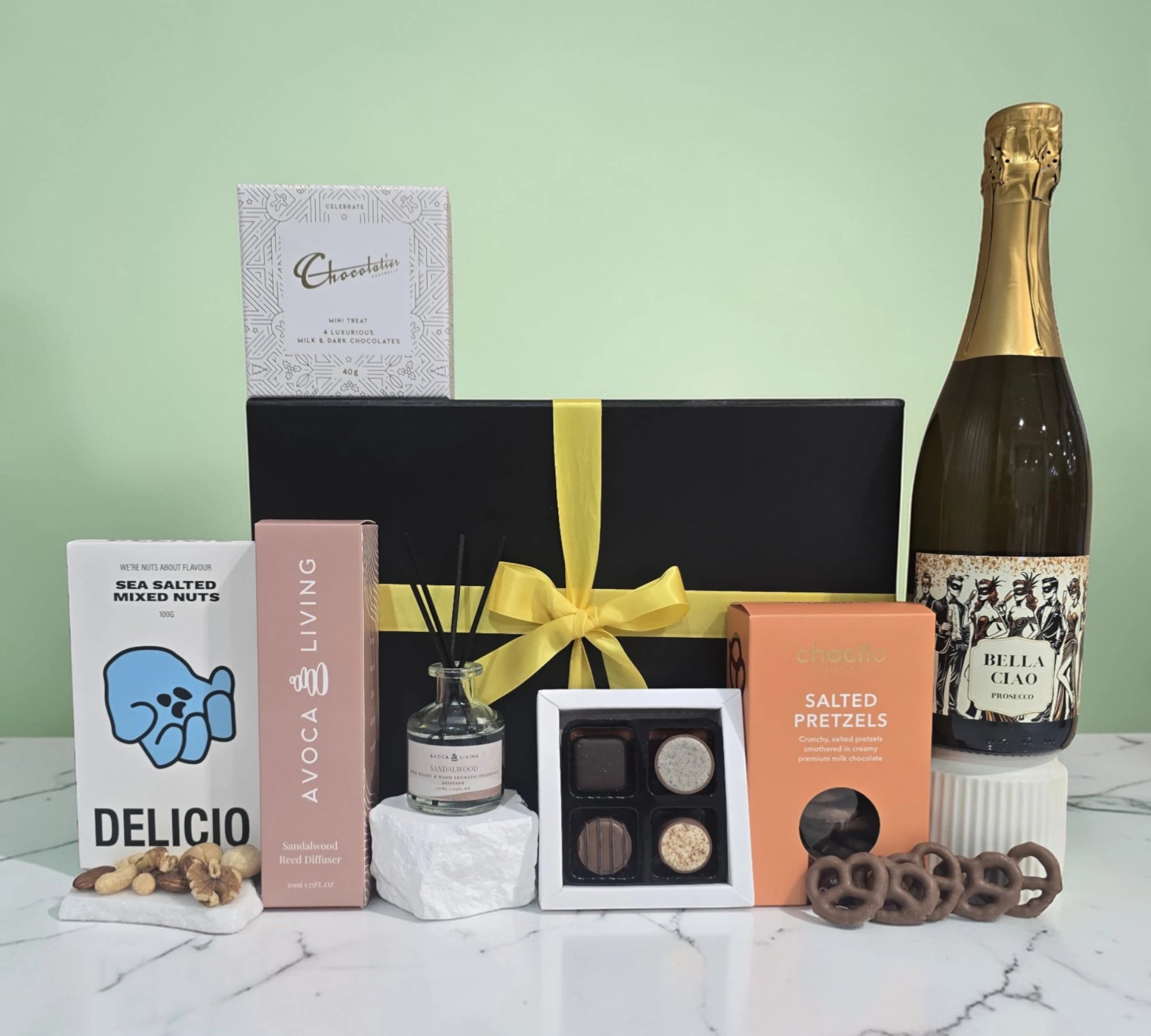 Mother’s Day Prosecco & Treats Hamper