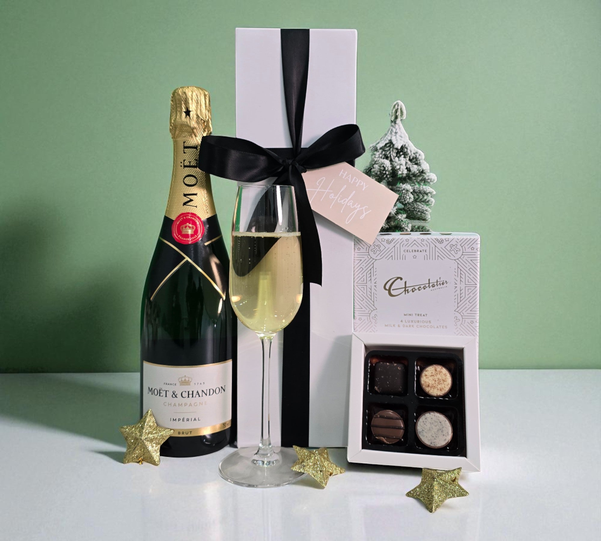 The Merry Moët Cheers Gift