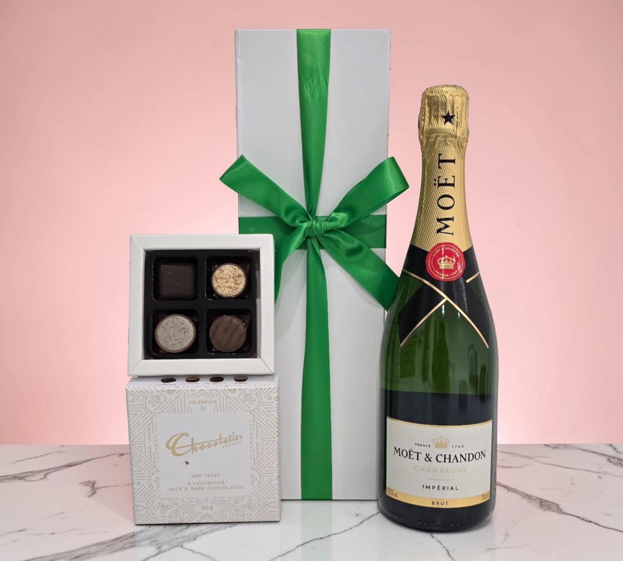 The Moët & Mini Treat Gift Box