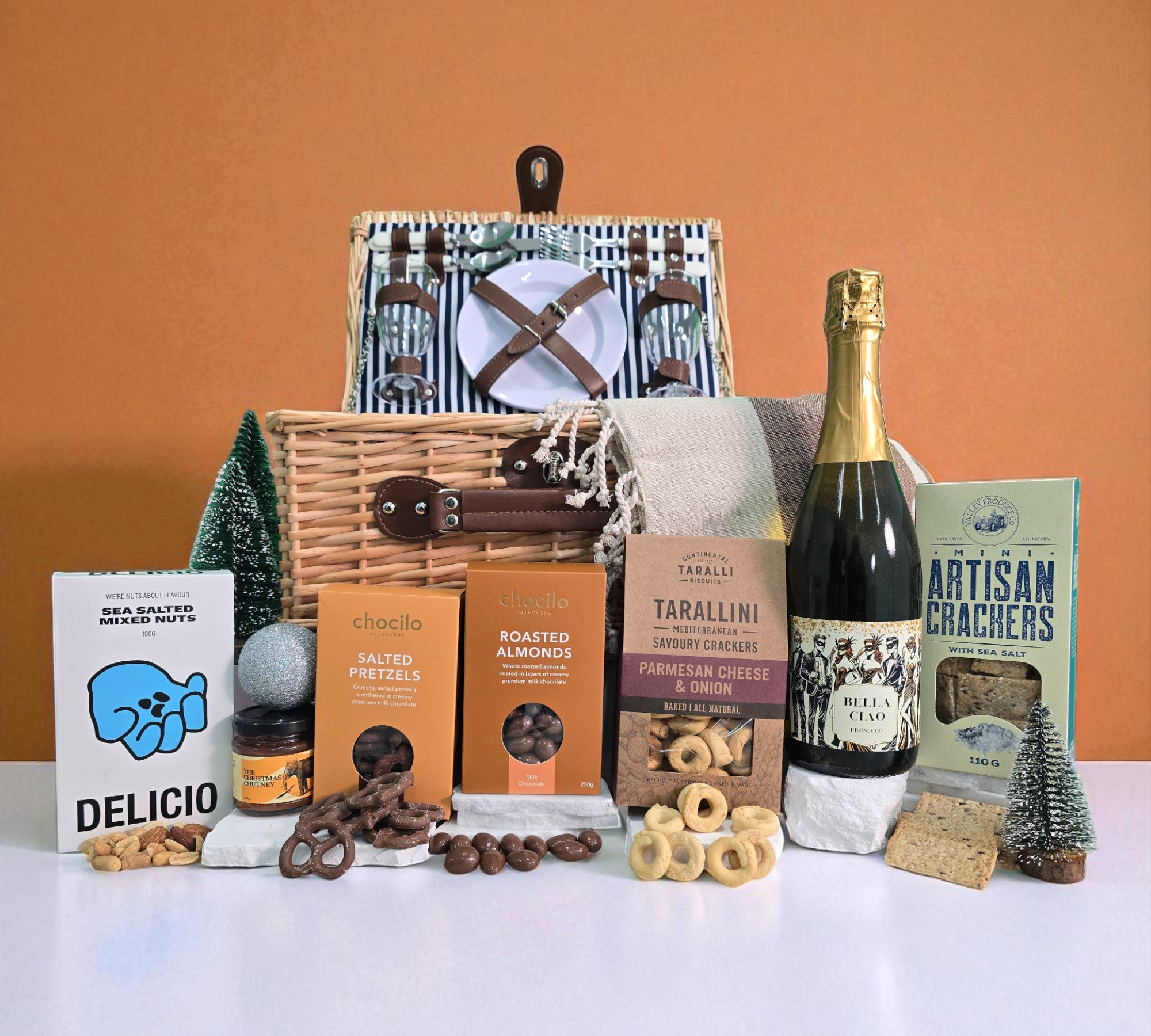 The Prosecco Christmas Picnic Hamper